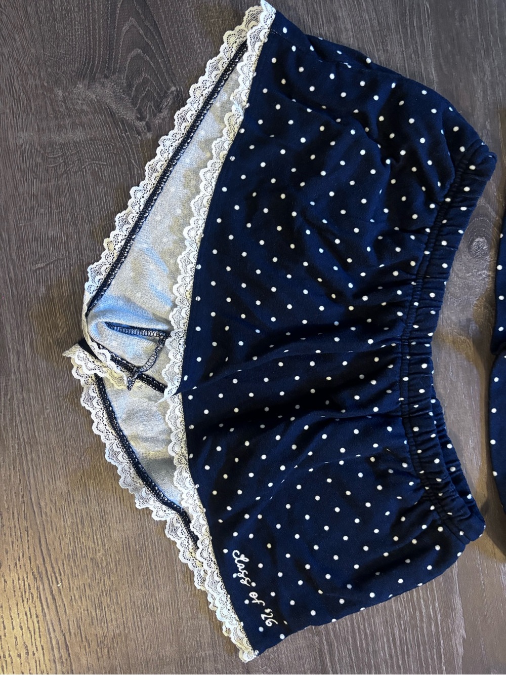 Hollister Always Cozy Class of '26 Lace Trim Pajama Set Size Large - Picture 2 of 6